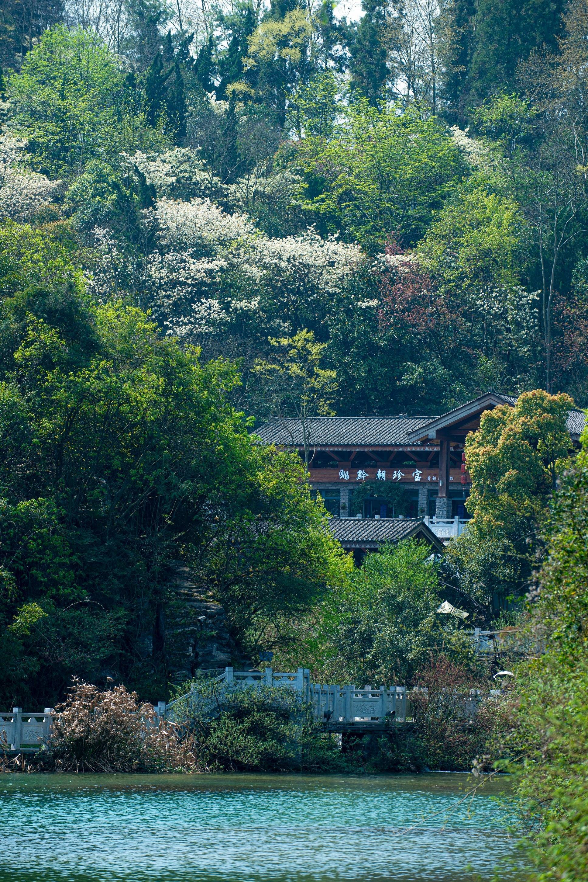 贵州天河潭：藏在省会的山水仙境交通超便捷